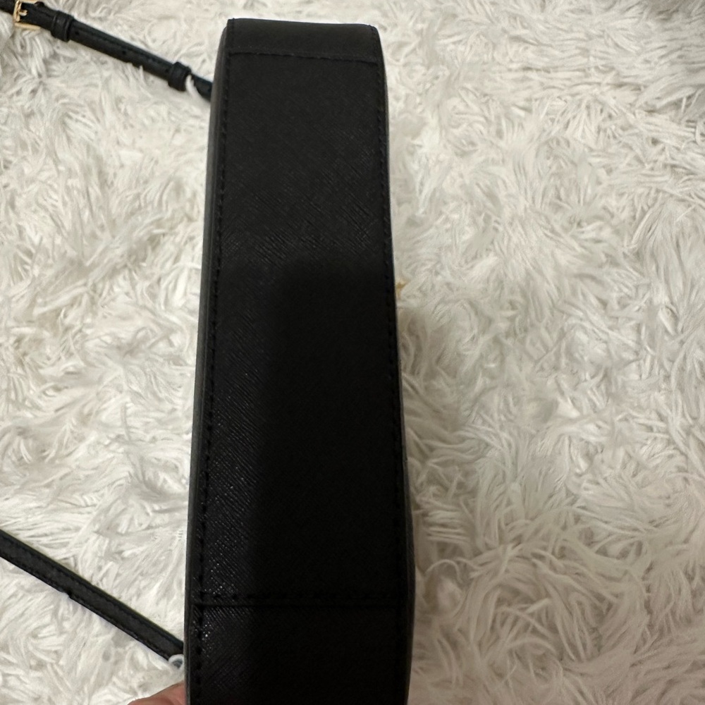 Michael Kors Elegant Black Crossbody Bag